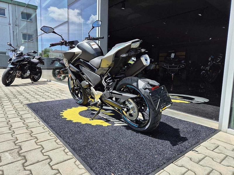 CFMOTO (2026) 125 NK - fotka 26 z 39