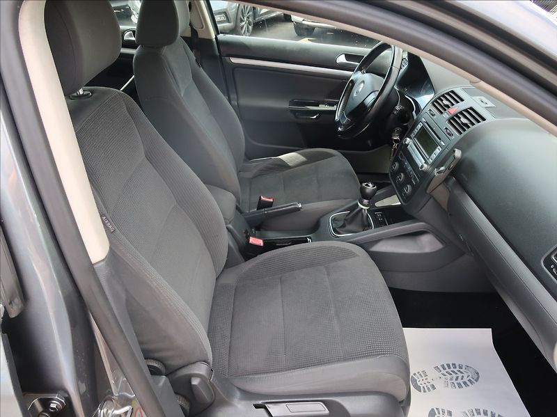 Volkswagen Golf 1,9 TDi,77kW,Aut.klima,tempoma - fotka 13 z 21