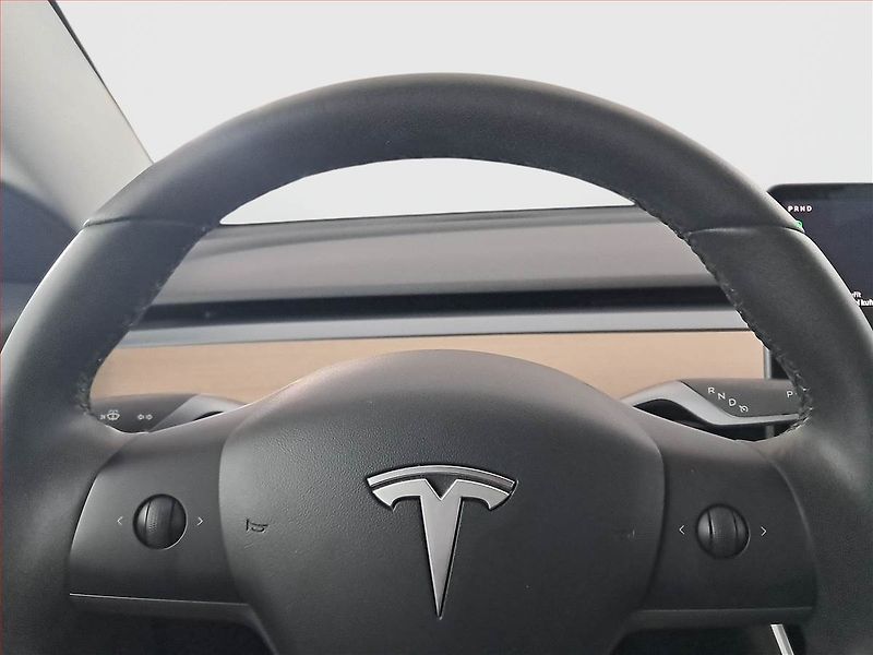 Tesla Model 3 (2019) Long Range 4WD 82kWh, SoH 84% - fotka 22 z 27