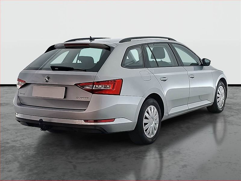 Škoda Superb (2019) 2.0 TDI, Park. senzory - fotka 5 z 15