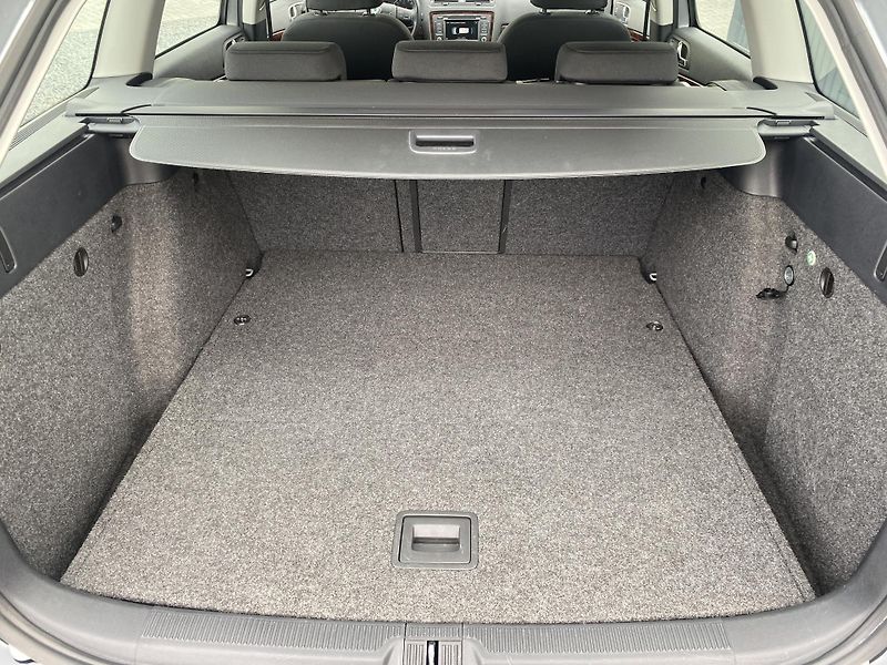 Škoda Octavia 1.4 TSI 90kW -ELEGANCE-PDC-ALU - fotka 35 z 44