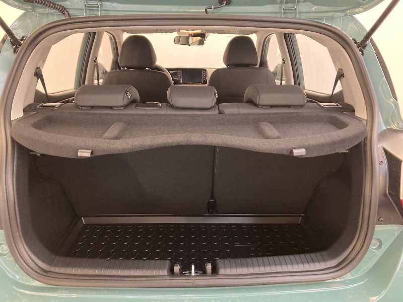 Hyundai i10 1,0I COMFORT - fotka 9 z 15