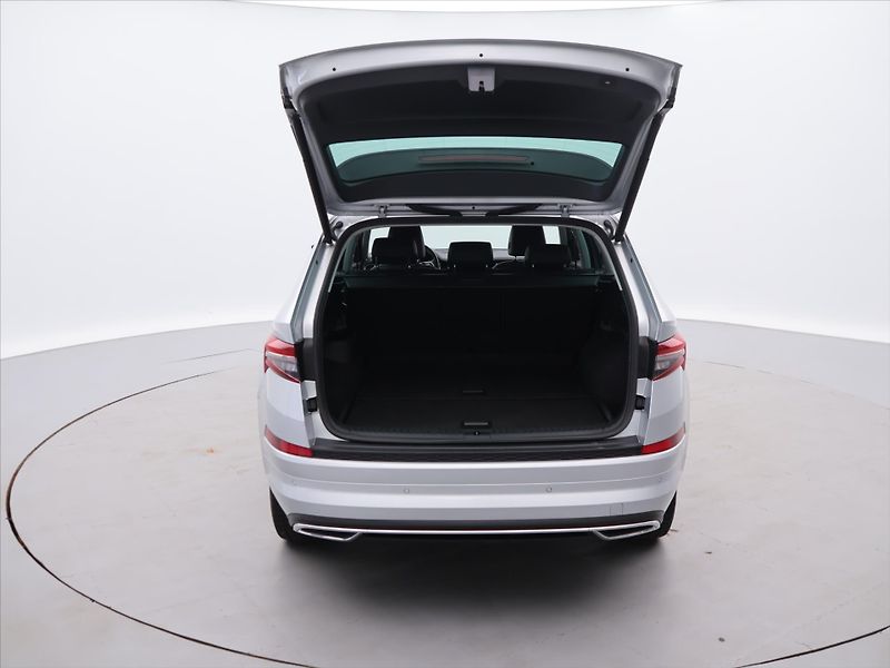 Škoda Kodiaq 2,0 TDI 147kW DSG 4x4 L&K DPH - fotka 7 z 23