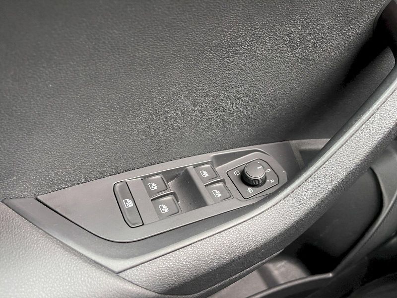 Škoda Karoq (2024) 2.0 TDI 110kW SportLine Exclus - fotka 24 z 35