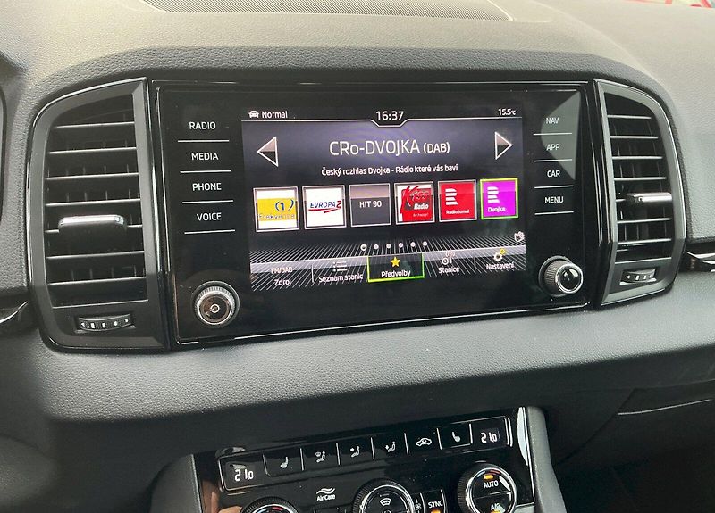 Škoda Karoq (2024) 2.0 TDI 4x4 DSG SportLine - fotka 24 z 32