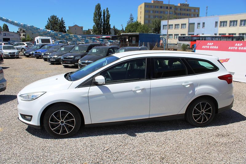 Ford Focus (2015) 1,6TDCI KLIMA ELOKNA  KOUP.CZ - fotka 4 z 16