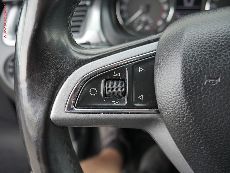 Škoda Rapid (2013) 1.6TDi, Ambition, STK4/28 - fotka 12 z 19