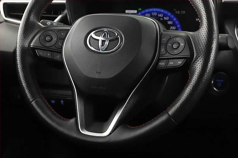 Toyota Corolla (2021) GR Sport 2.0 Hybrid - fotka 17 z 19