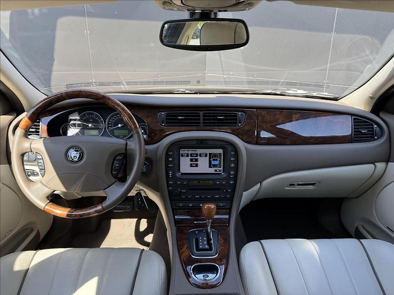 Jaguar S-Type 2,7 D V6 LUXURY ČR - fotka 15 z 26