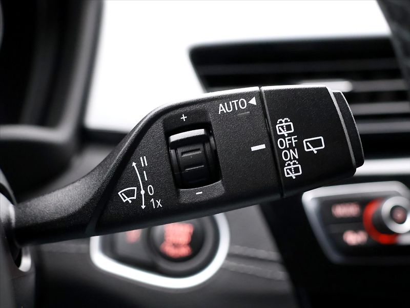 BMW X2 1,5 18i 100kW sDrive CZ - fotka 20 z 36