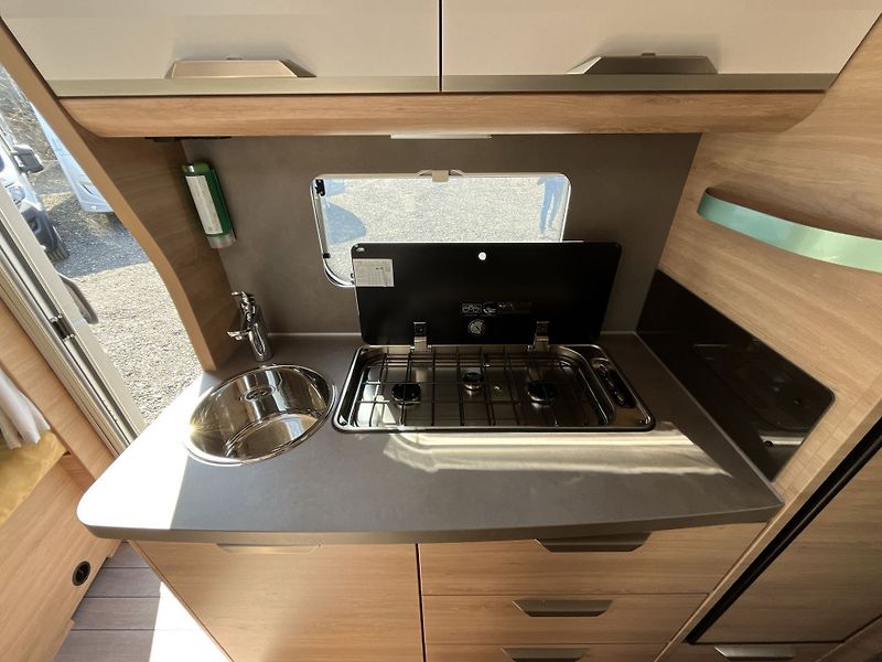 Knaus (2027) Südwind 500 QDK BLACK SELECTIO - fotka 13 z 18