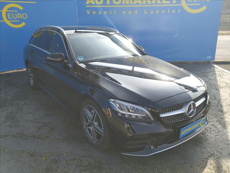 Mercedes-Benz Třídy C CDi 143KW AMG PAKET   2,0 - fotka 3 z 22