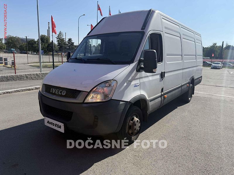 Iveco Daily (2011) 3.0D 35C18, 2.maj,ČR, 130kW - fotka 1 z 3