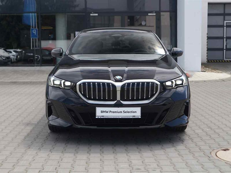 BMW Řada 5 - fotka 6 z 10