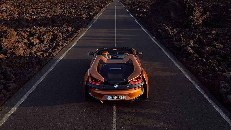 BMW i8 Roadster a i8 Coupé.