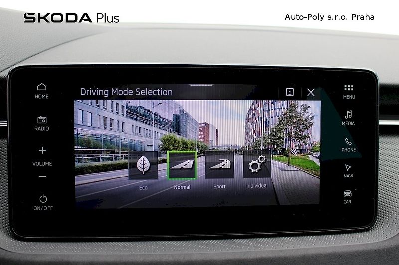 Škoda Scala (2024) Selection 1,5 TSI 110kW DSG - fotka 21 z 25