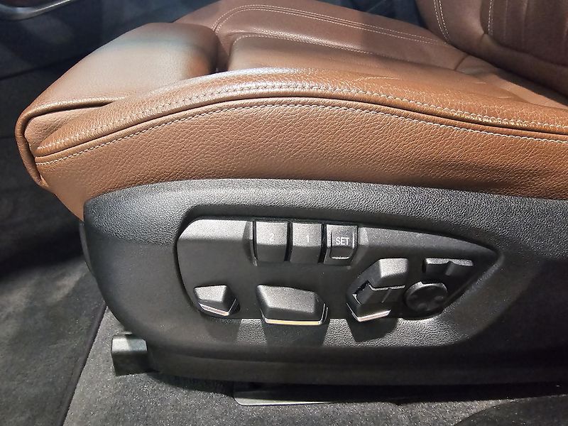 BMW X6 3.0 xDrive30d CZ, DPH - fotka 11 z 29