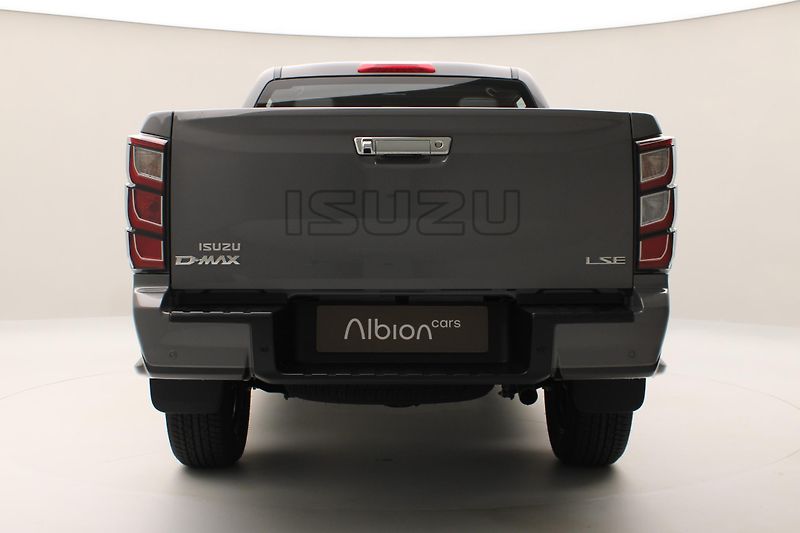Isuzu D-Max (2026) Double Cab 2,2 LS 4x4 AUT - fotka 4 z 27