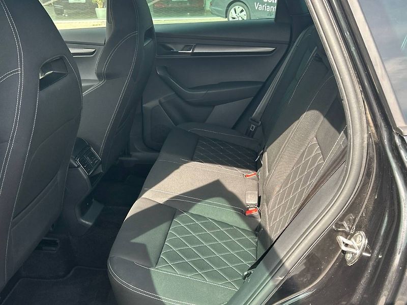 Škoda Karoq (2020) 1.5 TSI 7DSG Sportline - fotka 19 z 29