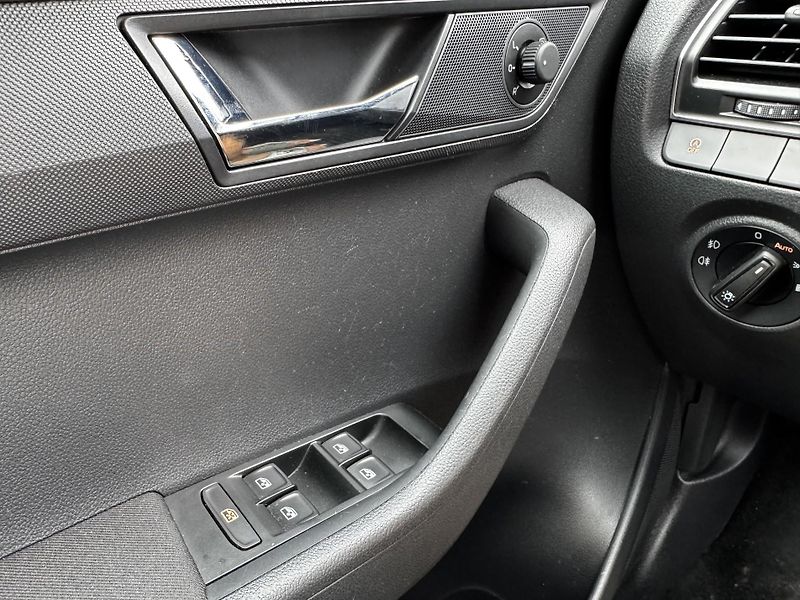 Škoda Fabia (2019) 1.0 TSI 81kw Style - CZ - fotka 16 z 22