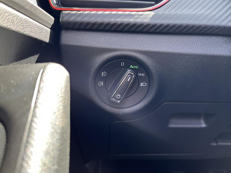 Škoda Kamiq MONTE CARLO 1.0TSI 85kW - fotka 15 z 22