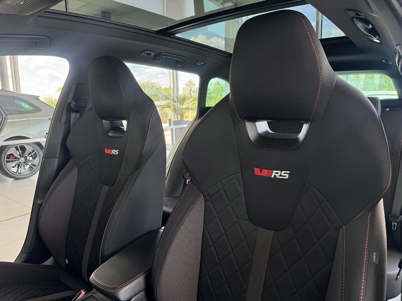 Škoda Octavia RS 2,0TDI*DSG*HUD*REZERVACE! - fotka 13 z 34