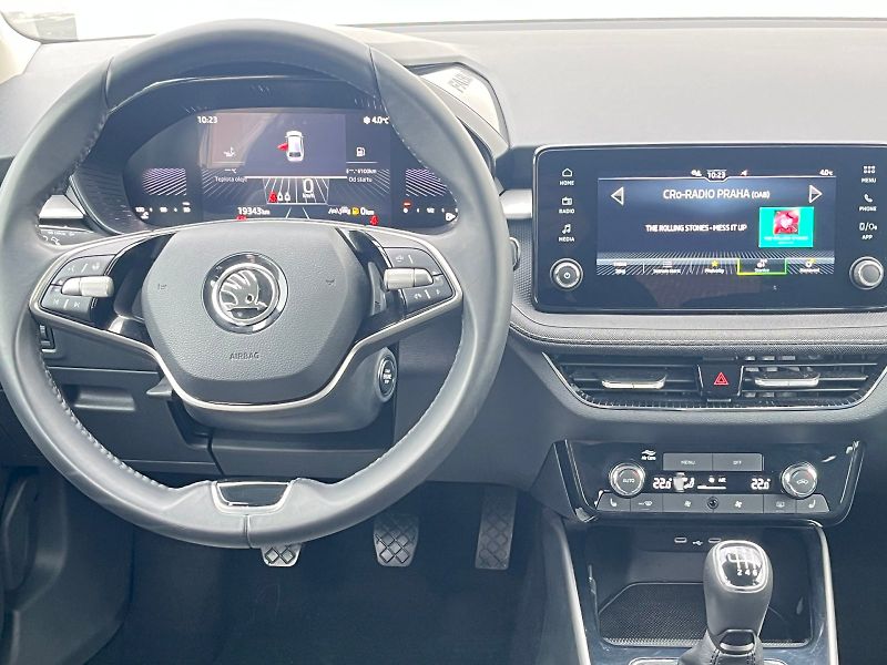 Škoda Fabia (2024) Top Selection 1,0TSI / 85kW M6 - fotka 10 z 32