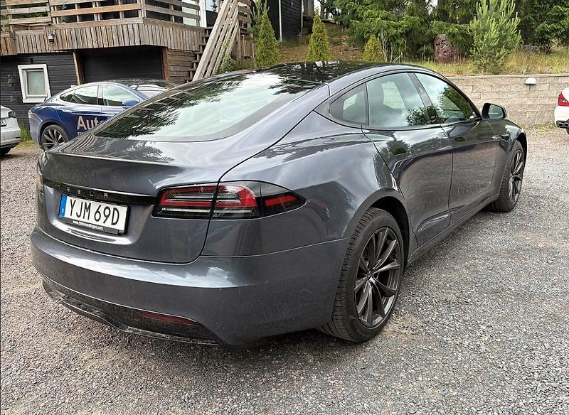 Tesla Model S LR AWD Vzduch Pano Tažné Kam - fotka 18 z 19