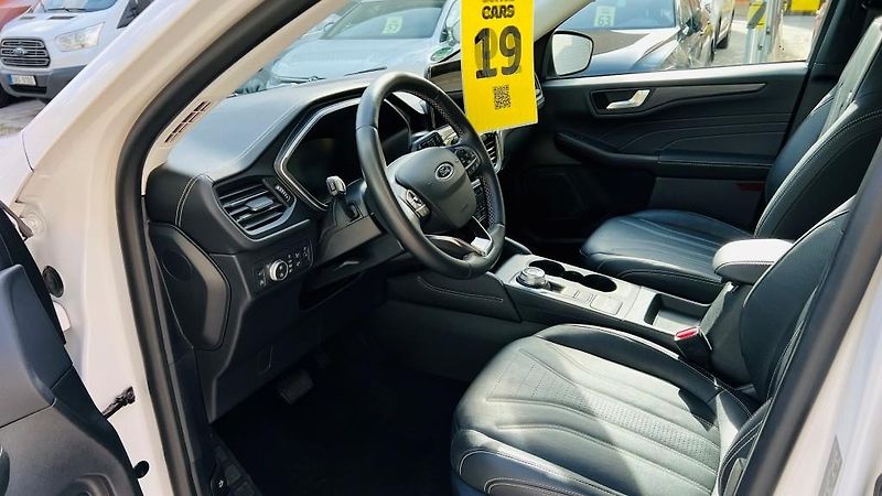 Ford Kuga (2022) 2.5i PHEV 165 kW Vignale AT - fotka 8 z 42