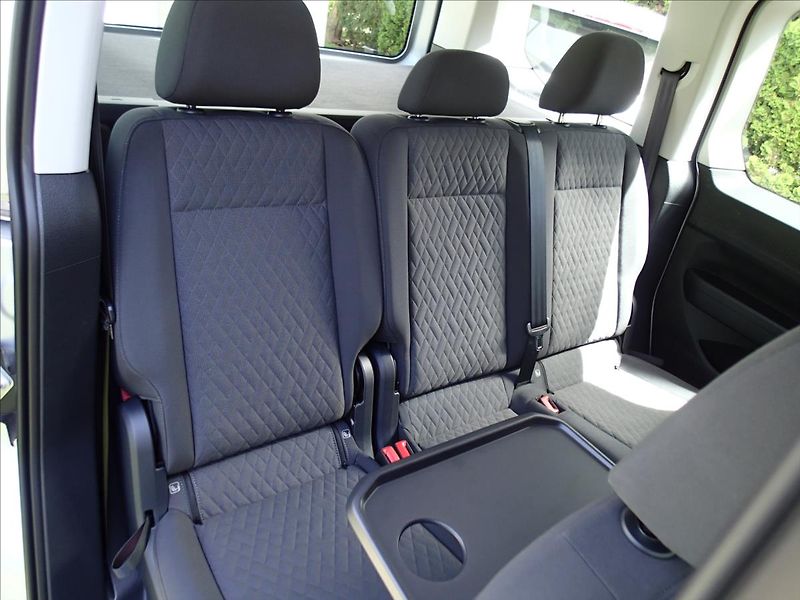 Volkswagen Caddy 1,5 1.maj. 26 000 Km, záruka - fotka 36 z 41