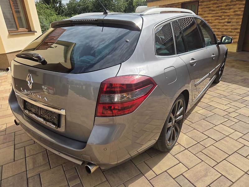 Renault Laguna 2.0dCi GT 131kW BOSE*4CONTROL* - fotka 7 z 38