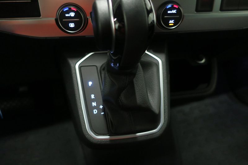 Volkswagen T6.1 (2023) 2.0TDI 110 kW Beach Tour LED - fotka 32 z 50