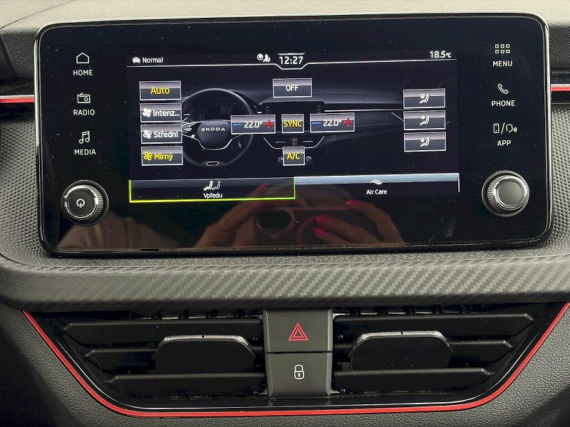 Škoda Kamiq (2025) 1.0 TSI / 85kW / MONTE CARLO - fotka 31 z 34