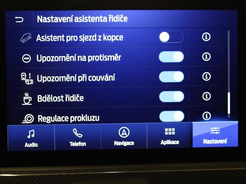 Ford Kuga 2,5 PHEV 165kW ST-line X 34tkm - fotka 14 z 26