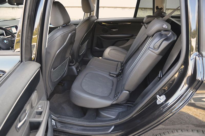 BMW Řada 2 (2019) 218i GT 99tkm ČR 7míst ZÁRUKA - fotka 18 z 43