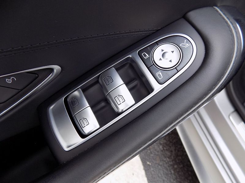 Mercedes-Benz Třídy S (2015) 63AMG/4Matic/2.maj.ČR/LED/ - fotka 21 z 50