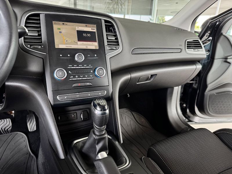 Renault Mégane 1,2TCe 96kW*Tempomat*LED*Navi - fotka 20 z 34