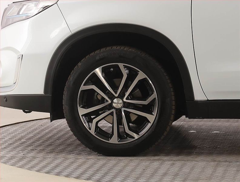 Suzuki Vitara (2021) 1.4 BoosterJet, digi klima - fotka 15 z 22
