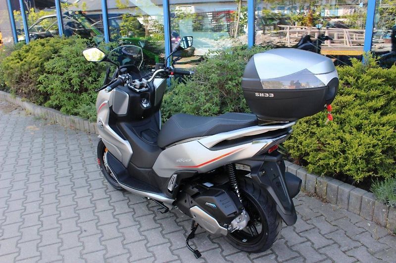 QJ Motor (2026) MTX 125 + kufr zdarma SKLADEM - fotka 6 z 8