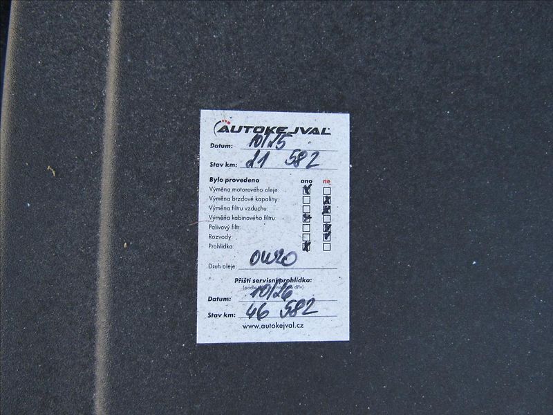 Mercedes-Benz GLB 2,0 AMG 35 225kW - fotka 35 z 35
