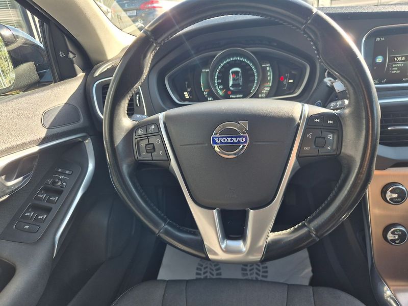 Volvo V40 1.6D 84kw CROSS COUNTRY, tažné - fotka 13 z 33