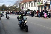 Z příjezdu spanilé jízdy motocyklů do Poděbrad.