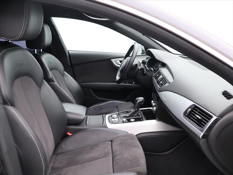Audi A7 3,0 TDI 200kW Quattro S-Tronic - fotka 14 z 37