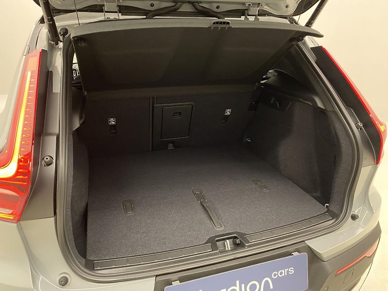 Volvo EX40 (2026) SINGLE MOTOR ELETRIC PLUS - fotka 5 z 62