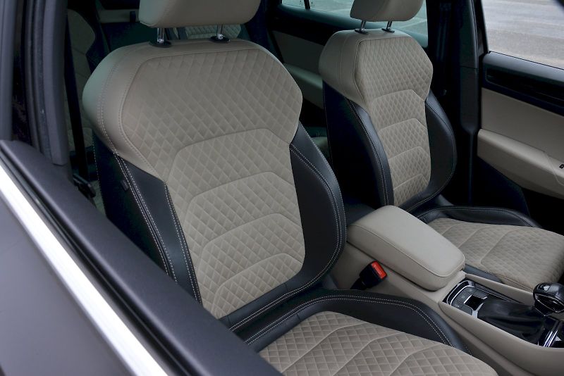 Škoda Kodiaq (2021) 2.0 TDI 147 kW 4x4 STyle PLUS - fotka 16 z 27