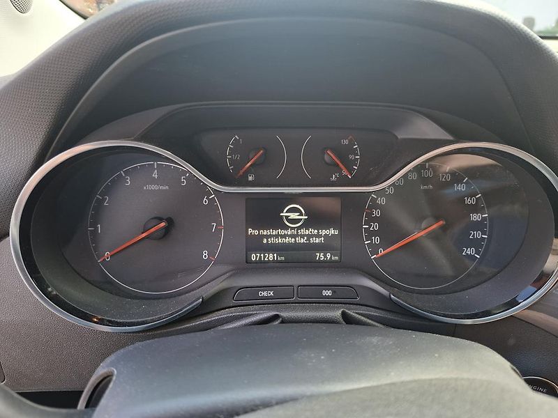 Opel Crossland (2021) 96kW 2021 - fotka 2 z 8