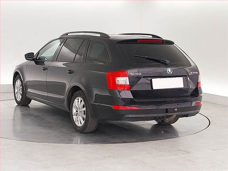 Škoda Octavia (2015) Elegance 1.6 TDI, Serv.kniha - fotka 4 z 22