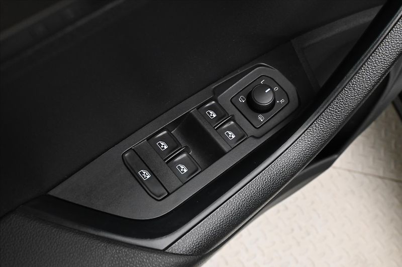 Škoda Karoq 1,5 TSI 110 kW DSG STYLE Záruk - fotka 25 z 32