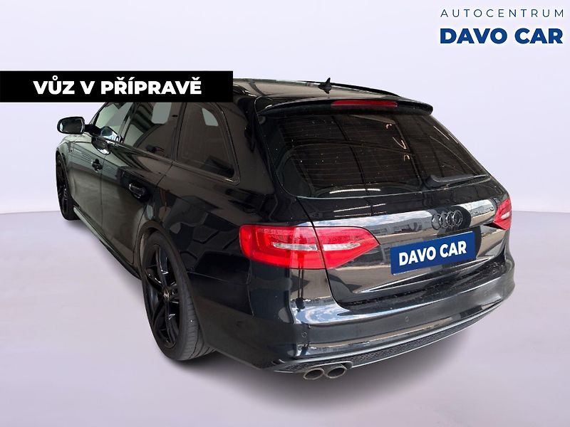 Audi A4 2.0 TDI 130kW Quattro S-Line - fotka 4 z 12