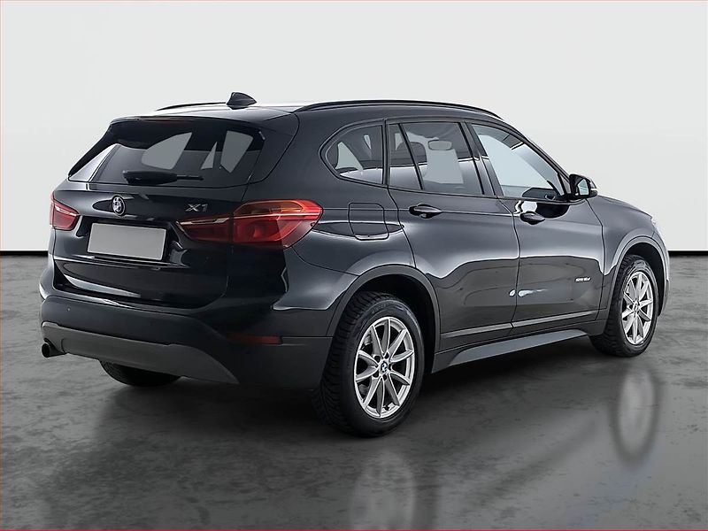BMW X1 (2017) sDrive16d, Serv.kniha, Navi - fotka 5 z 21